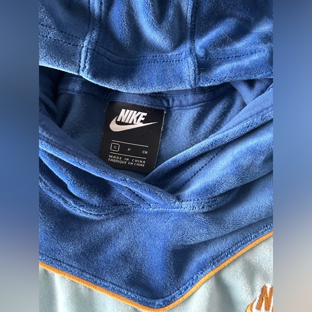 Nike Women's Blue Hoodie - Picture 2 of 2